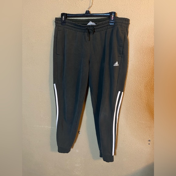 ADIDAS Joggers sz L - Picture 1 of 3